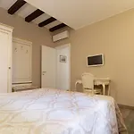 Doge\'s House